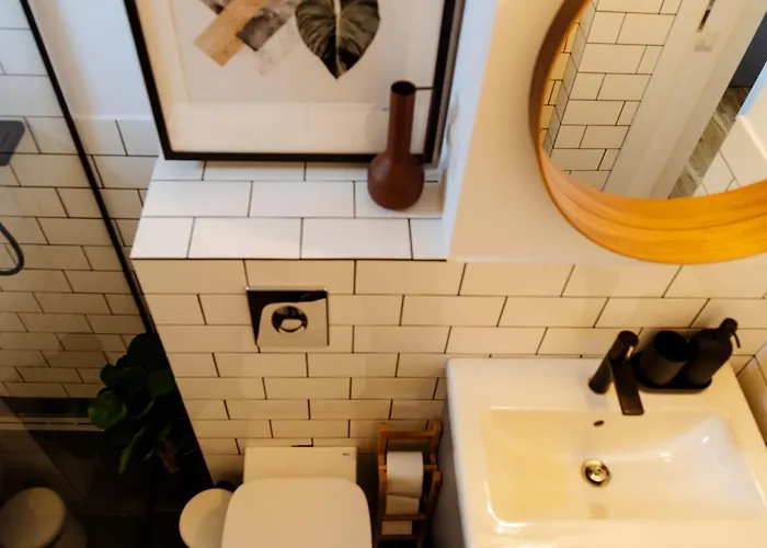 Apartment Sunny 2br Flat - Location - Amazing Balcony *