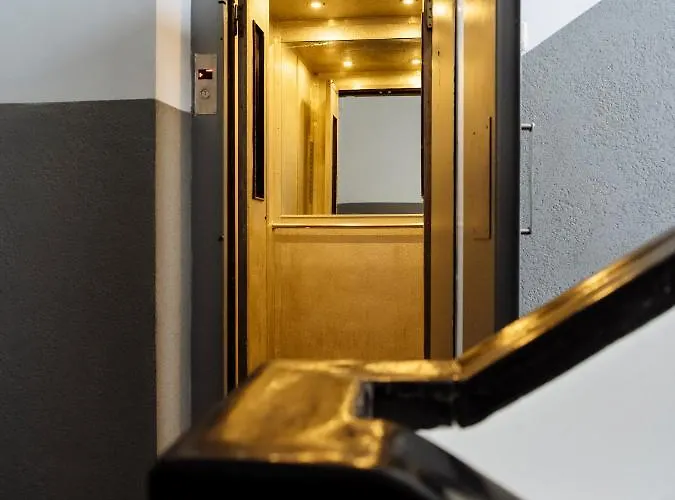 Sunny 2br Flat - Location - Amazing Balcony Apartment *