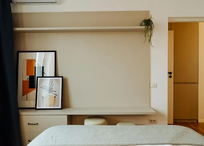 Sunny 2br Flat - Location - Amazing Balcony Apartment *