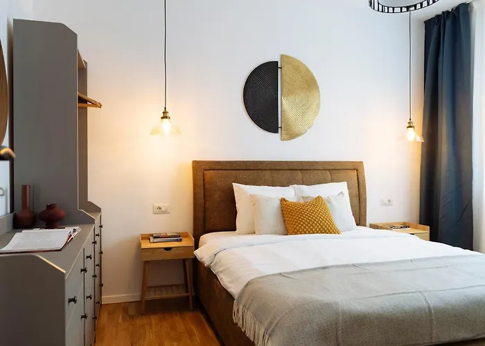 Sunny 2br Flat - Location - Amazing Balcony Apartment