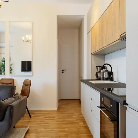 Sunny 2br Flat - Location - Amazing Balcony *