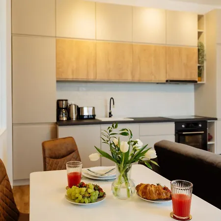 Sunny 2br Flat - Location - Amazing Balcony Apartment