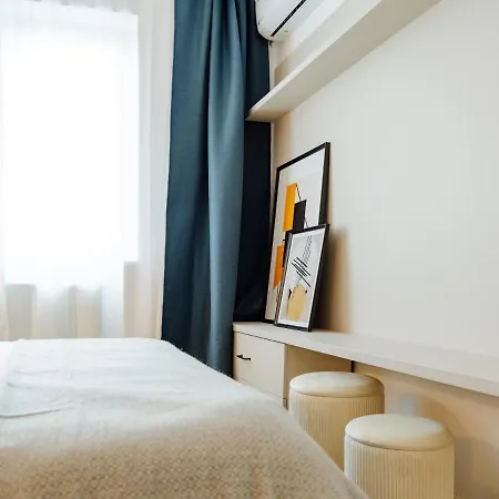 Sunny 2br Flat - Location - Amazing Balcony Lägenhet *