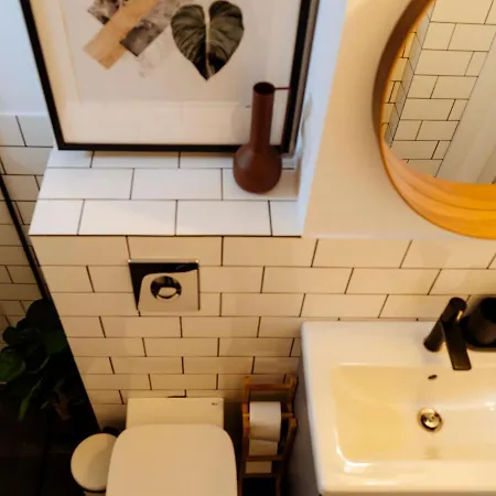 Daire Sunny 2br Flat - Location - Amazing Balcony *