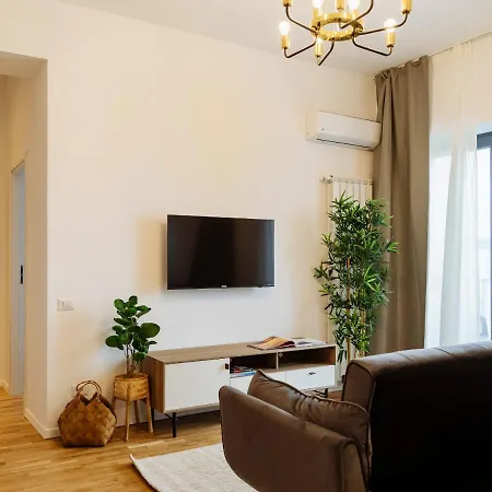 Sunny 2br Flat - Location - Amazing Balcony