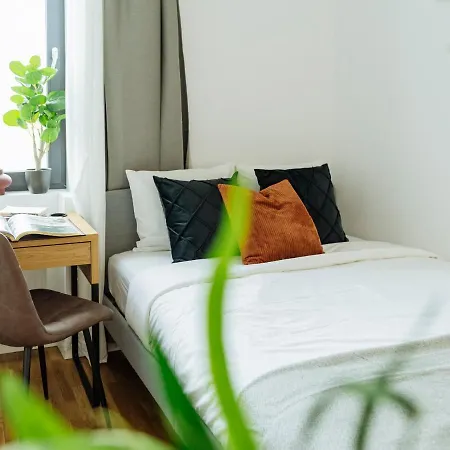 Sunny 2br Flat - Location - Amazing Balcony Lägenhet *