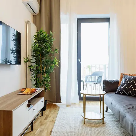 Sunny 2br Flat - Location - Amazing Balcony Daire