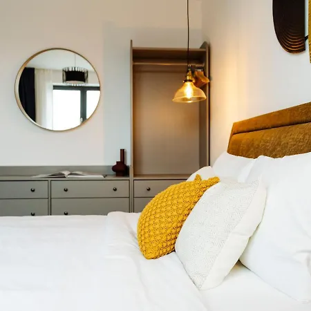 Sunny 2br Flat - Location - Amazing Balcony