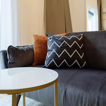 Sunny 2br Flat - Location - Amazing Balcony Apartment