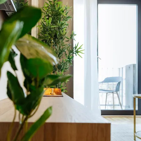 Sunny 2br Flat - Location - Amazing Balcony Apartment