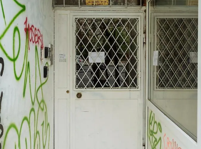 Sunny 2br Flat - Location - Amazing Balcony شقة