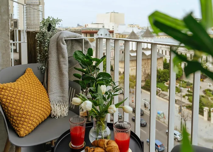 Sunny 2br Flat - Location - Amazing Balcony דירה