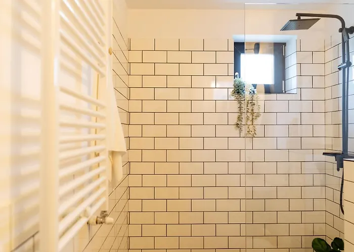 Sunny 2br Flat - Location - Amazing Balcony شقة بوخارست