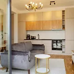 Apartament Sunny 2br Flat - Location - Amazing Balcony *
