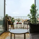 Apartament Sunny 2br Flat - Location - Amazing Balcony Bucureşti
