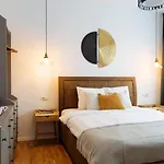 Sunny 2br Flat - Location - Amazing Balcony Apartament