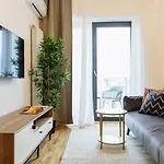 Sunny 2br Flat - Location - Amazing Balcony Apartament