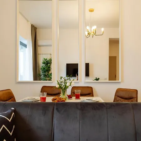 アパート Sunny 2br Flat - Location - Amazing Balcony ブカレスト
