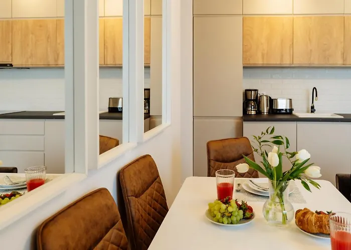 Sunny 2br Flat - Location - Amazing Balcony *